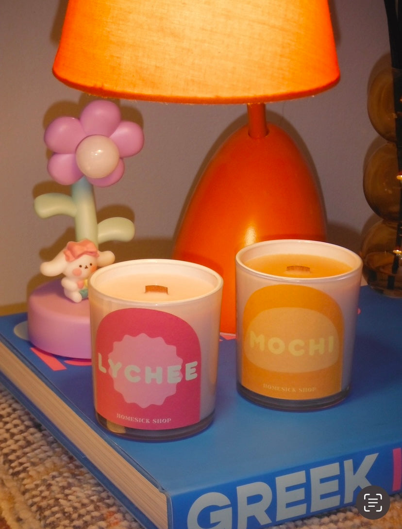 mochi candle.